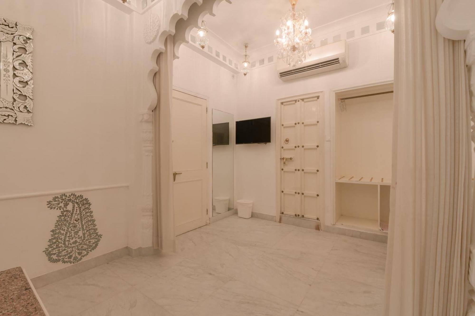Jagat Niwas Palace Udaipur Ngoại thất bức ảnh